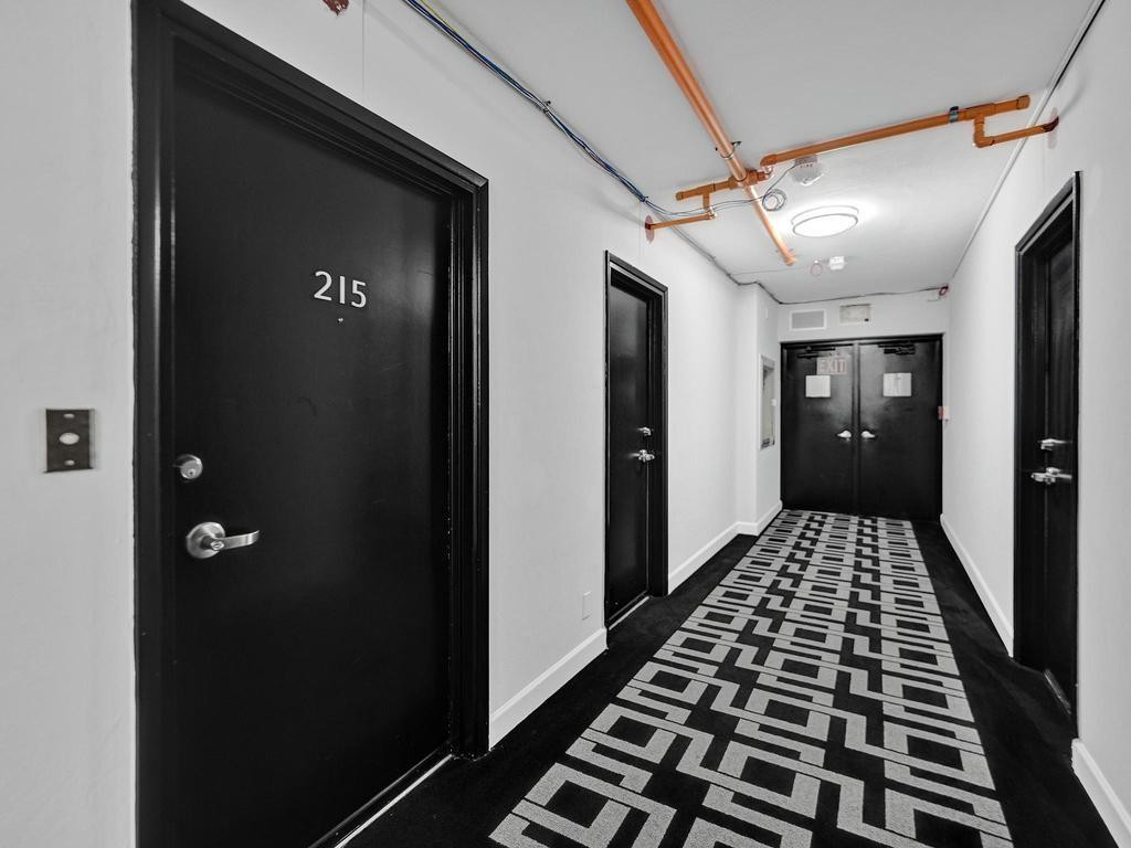 3200 NE 36th Street 215