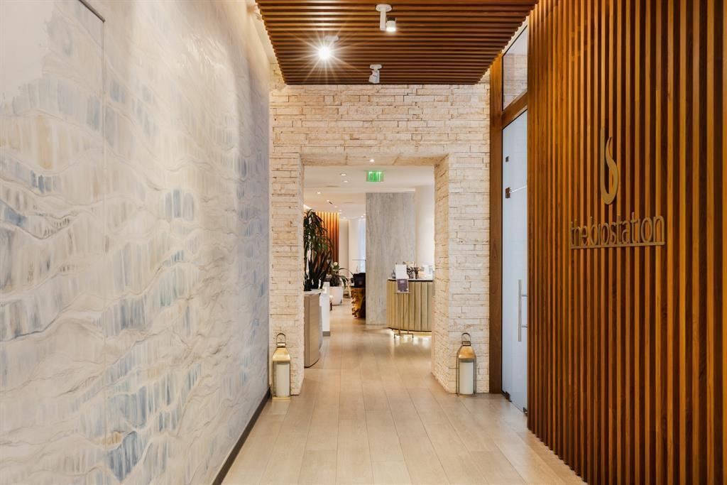 2200 N Ocean Blvd N704