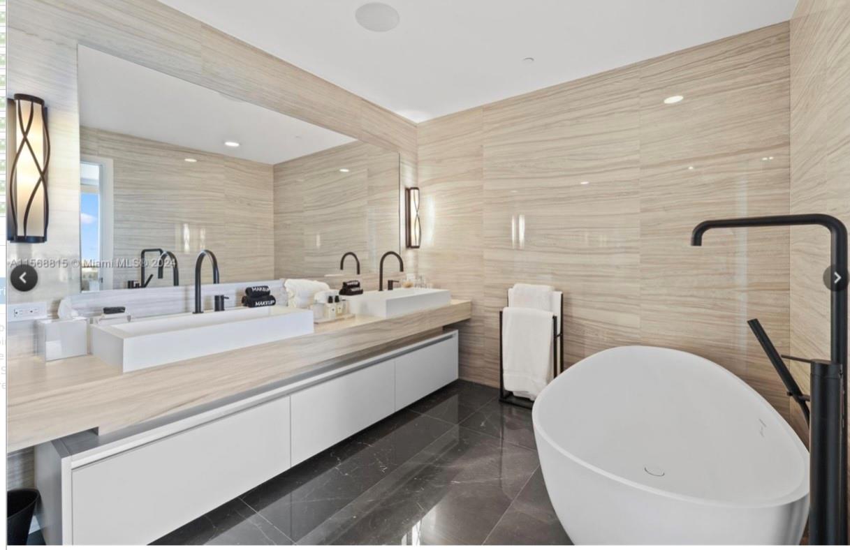 2200 N Ocean Blvd N704