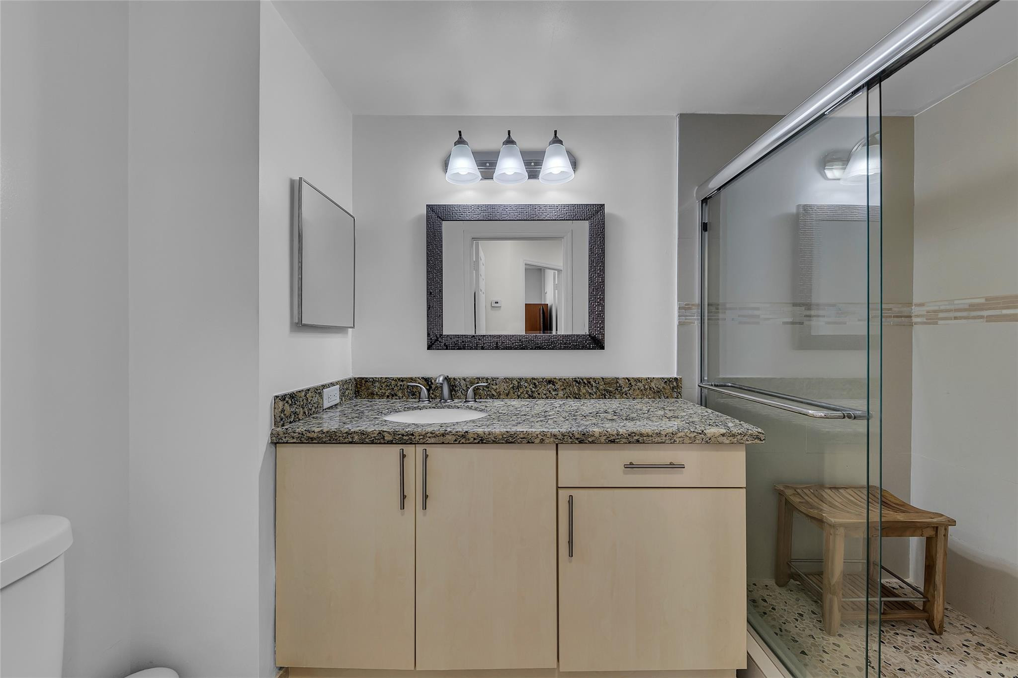 2107 SE 10th Ave 832