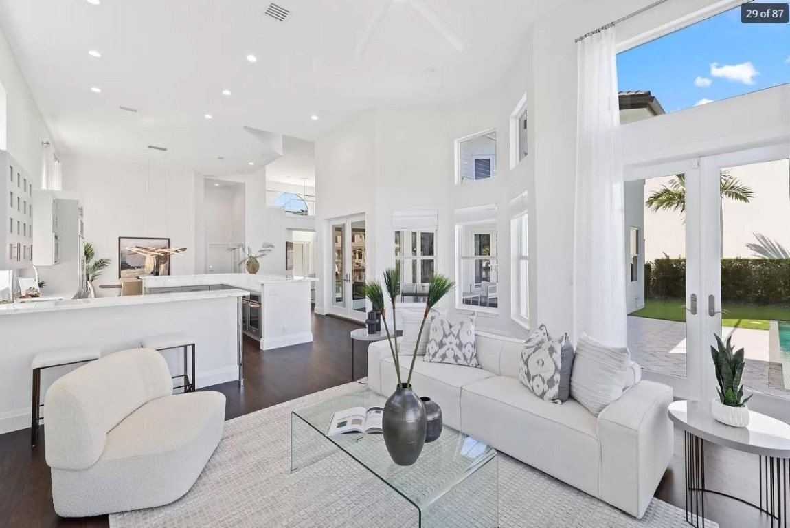 2525 Sea Island Drive