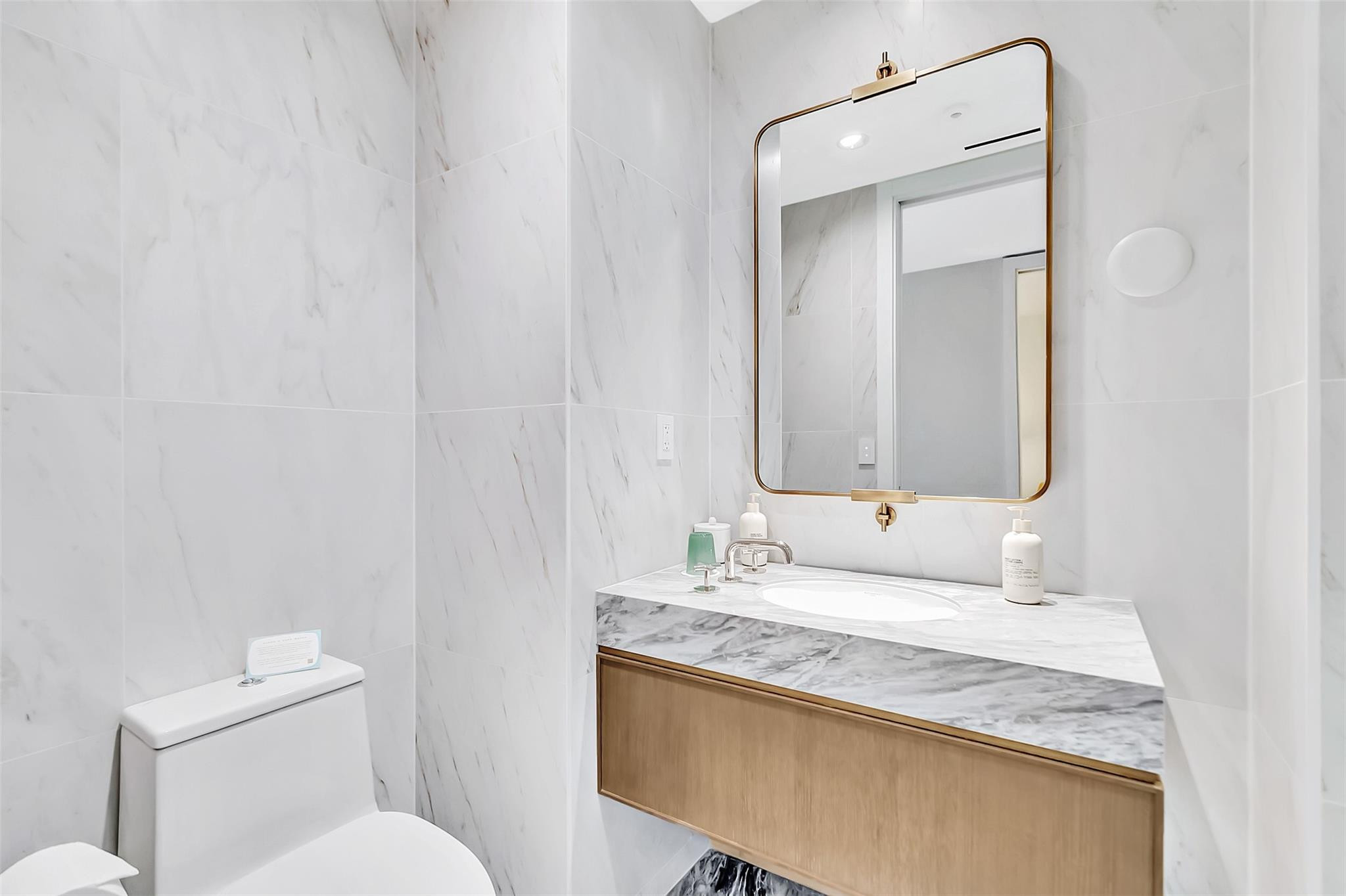 525 N Beach Blvd 1607