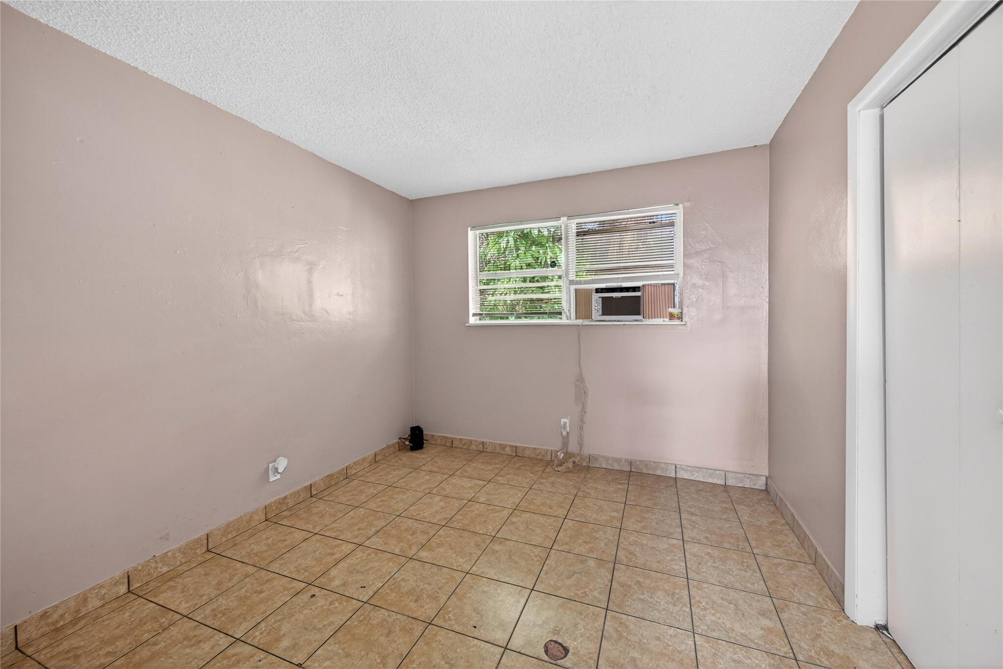 1230 NW 29TH Way