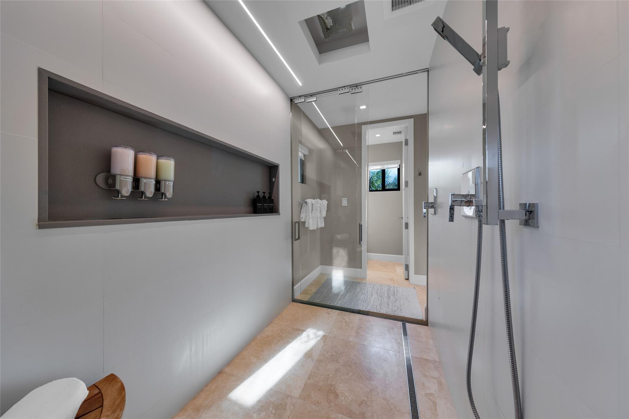 616 Riviera Isle Drive