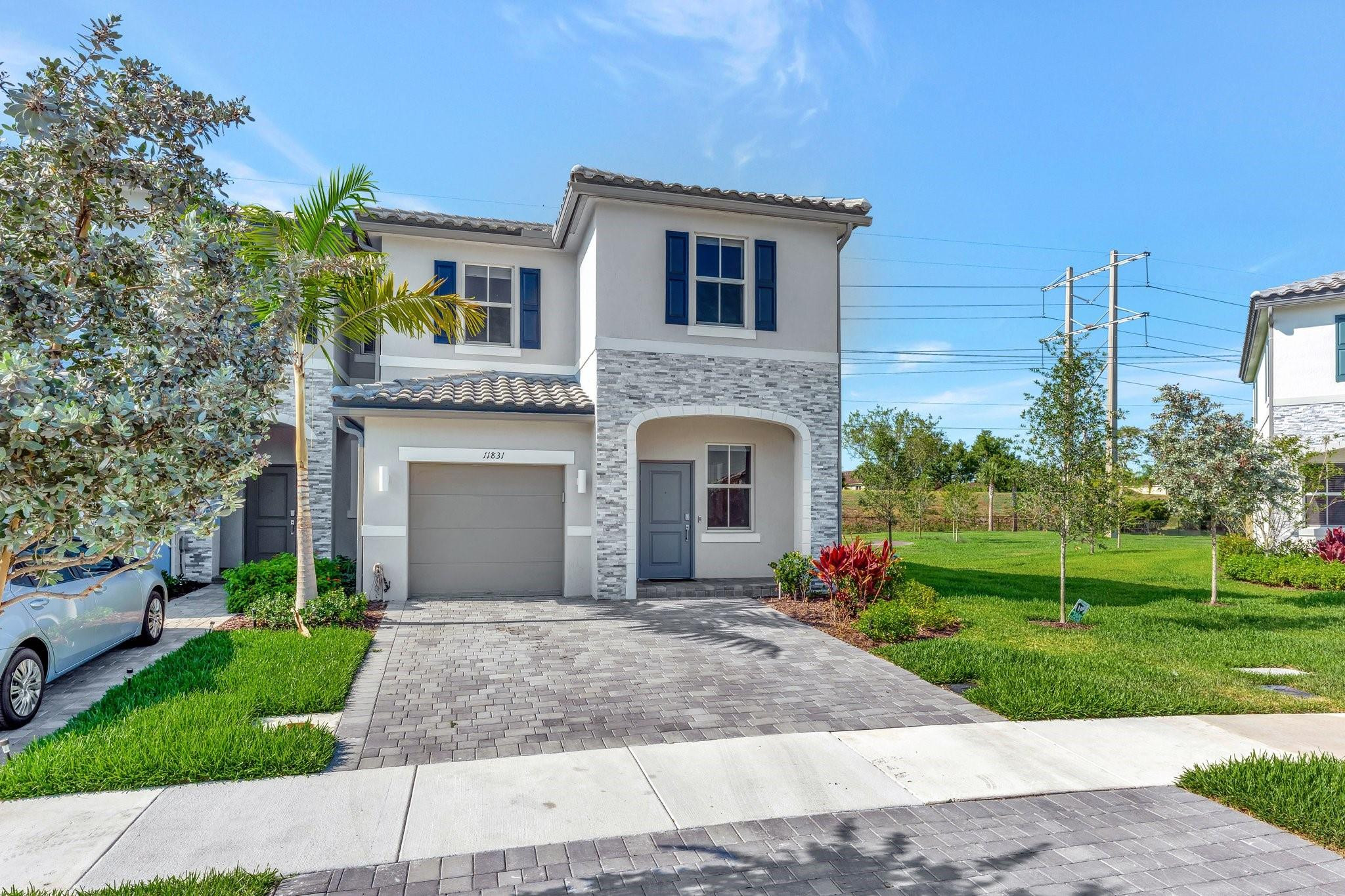 11831 NW 47th Manor