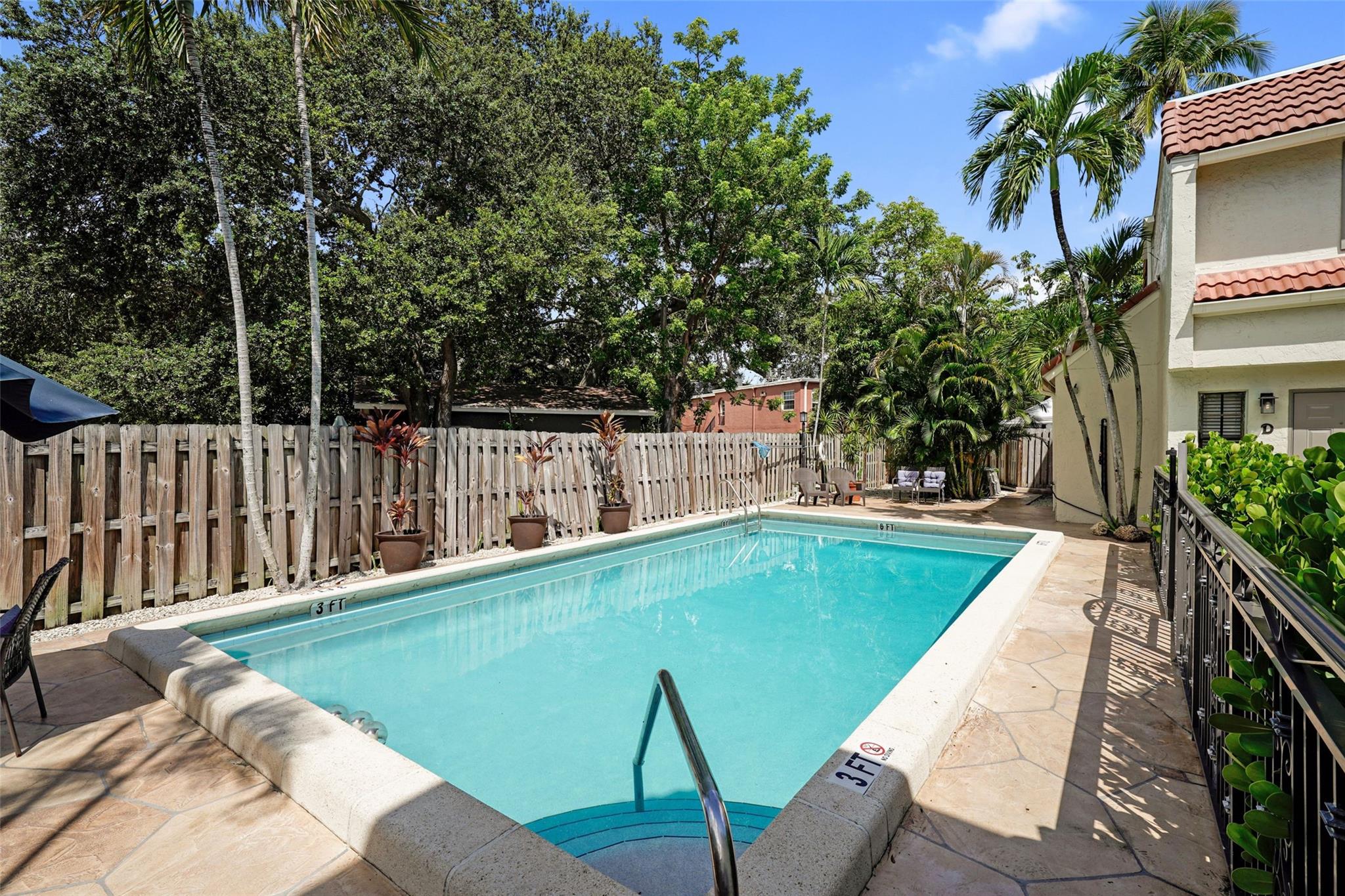 1415 Miami Rd H