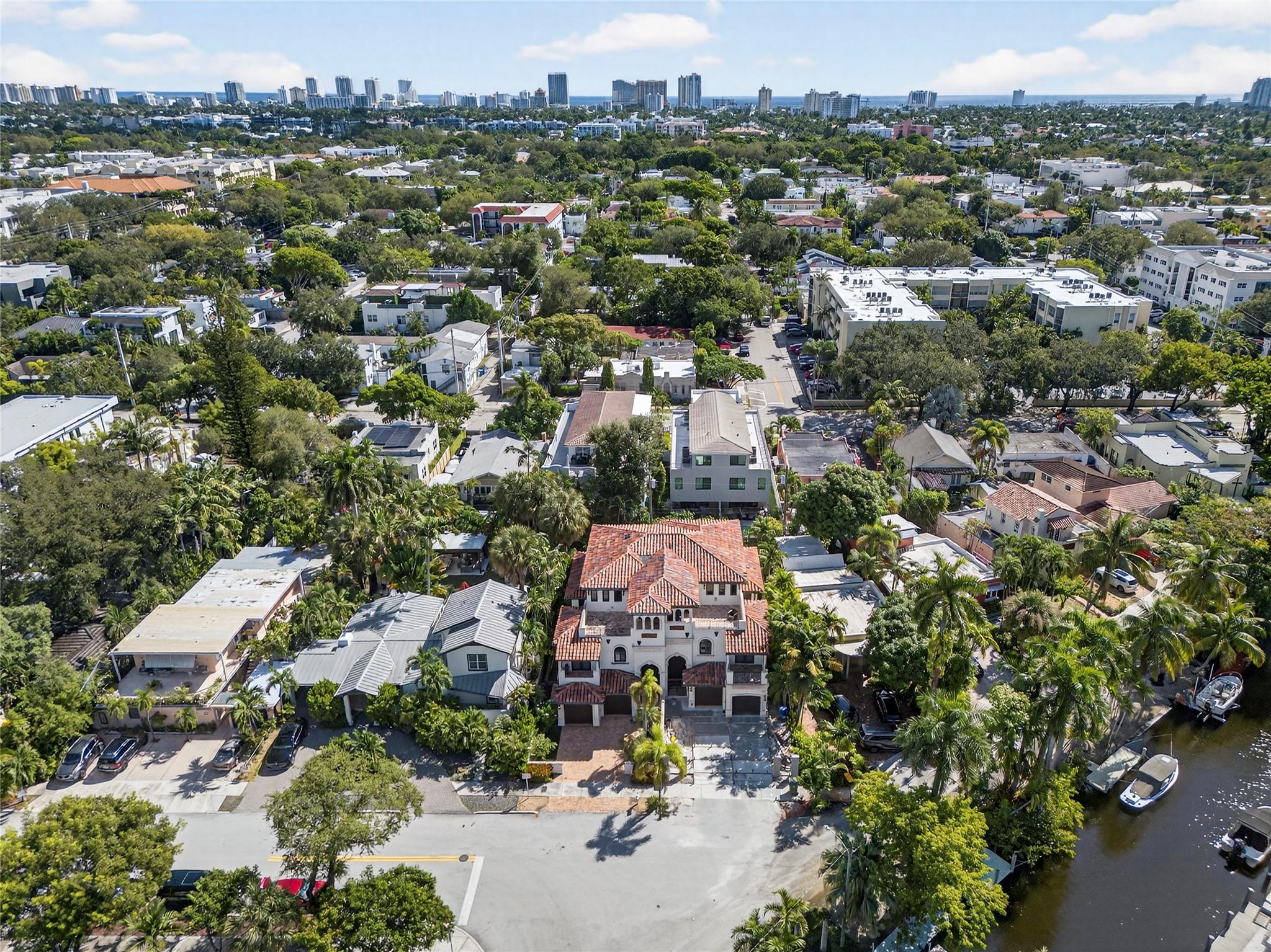 116 SE 11th Ave 116