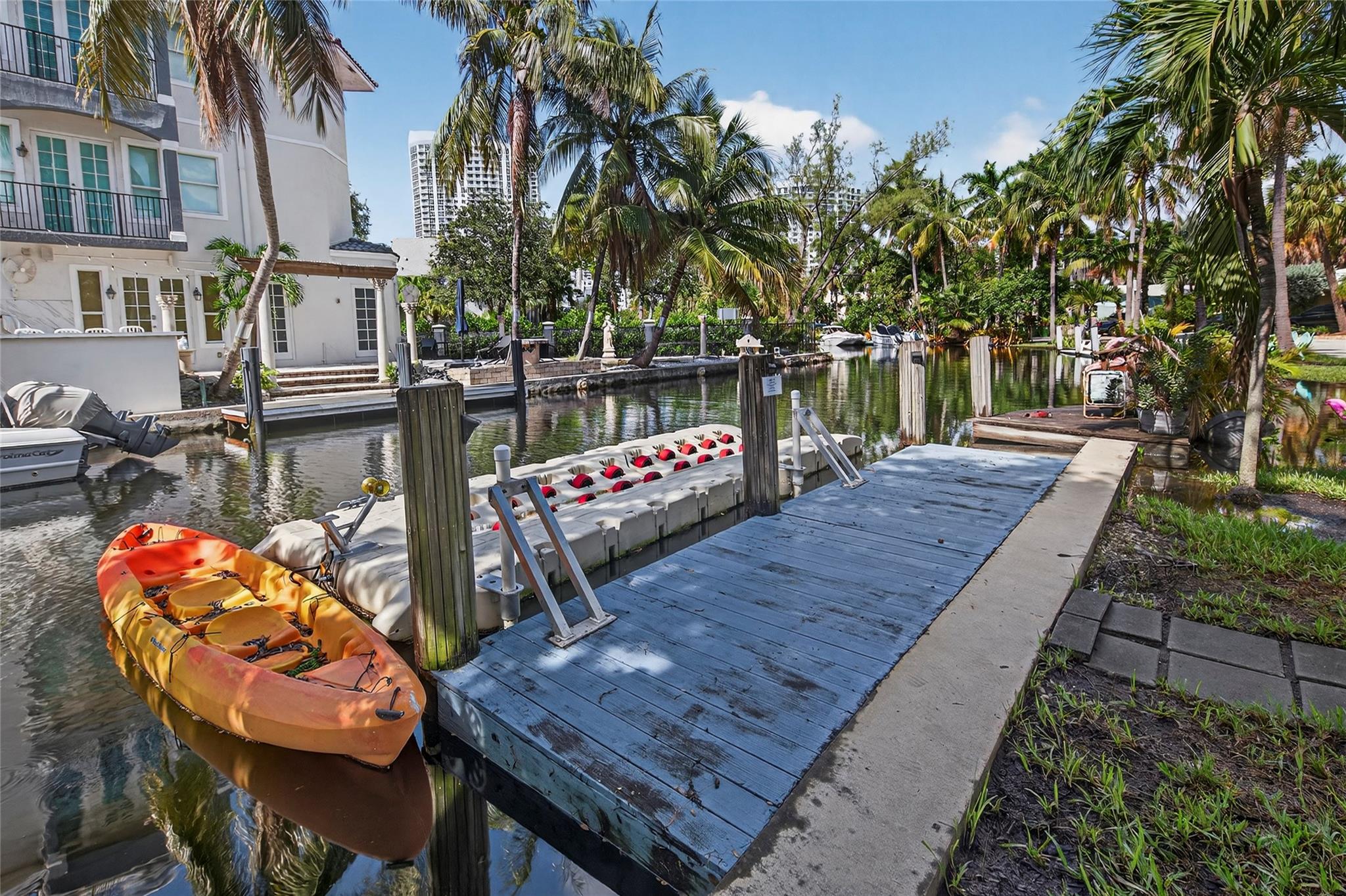 116 SE 11th Ave 116