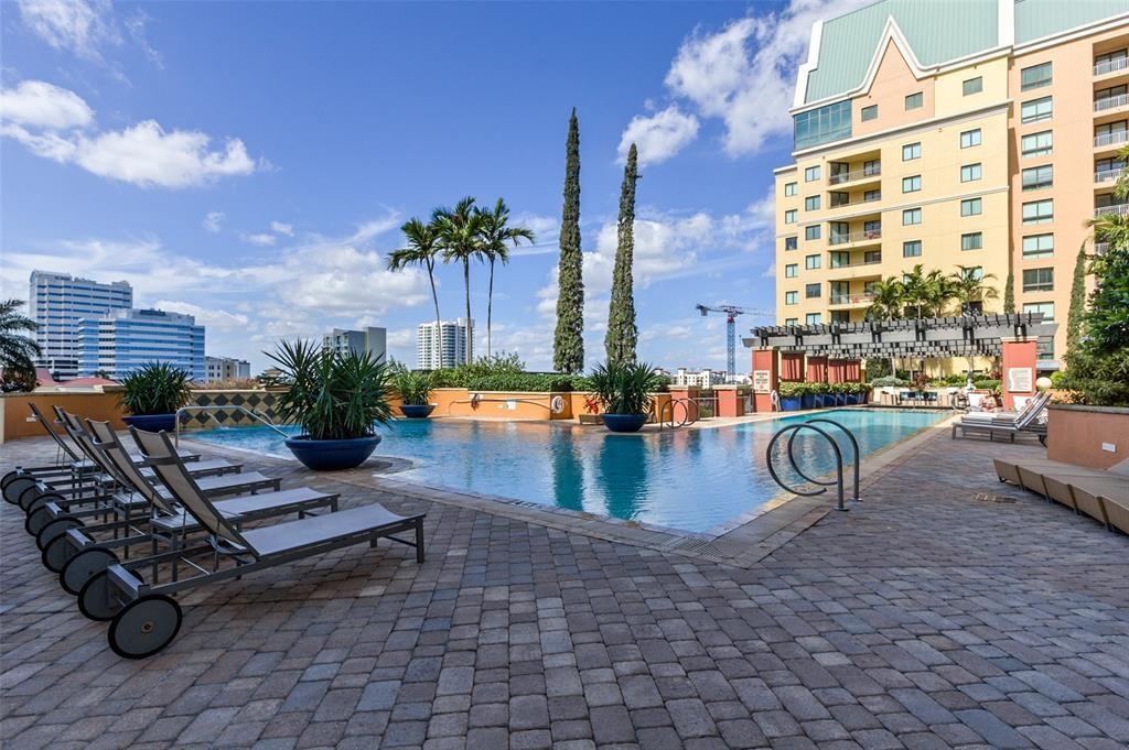 100 N Federal Highway 642