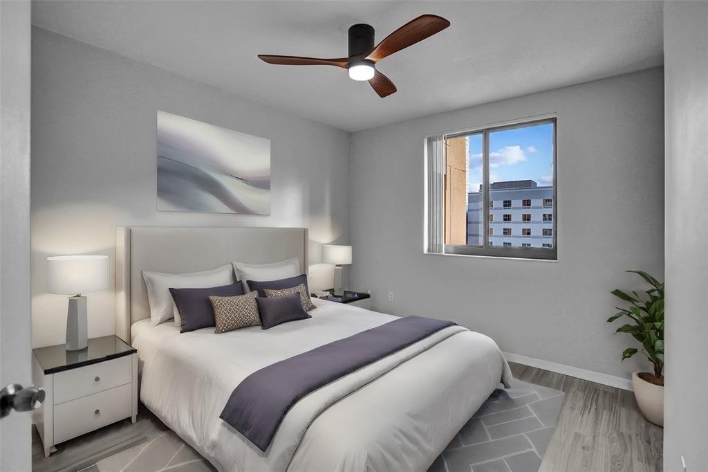 100 N Federal Highway 642