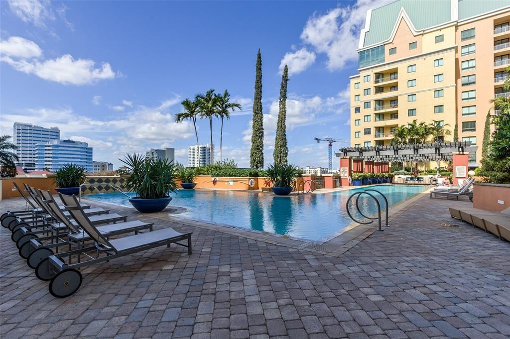 100 N Federal Highway 642