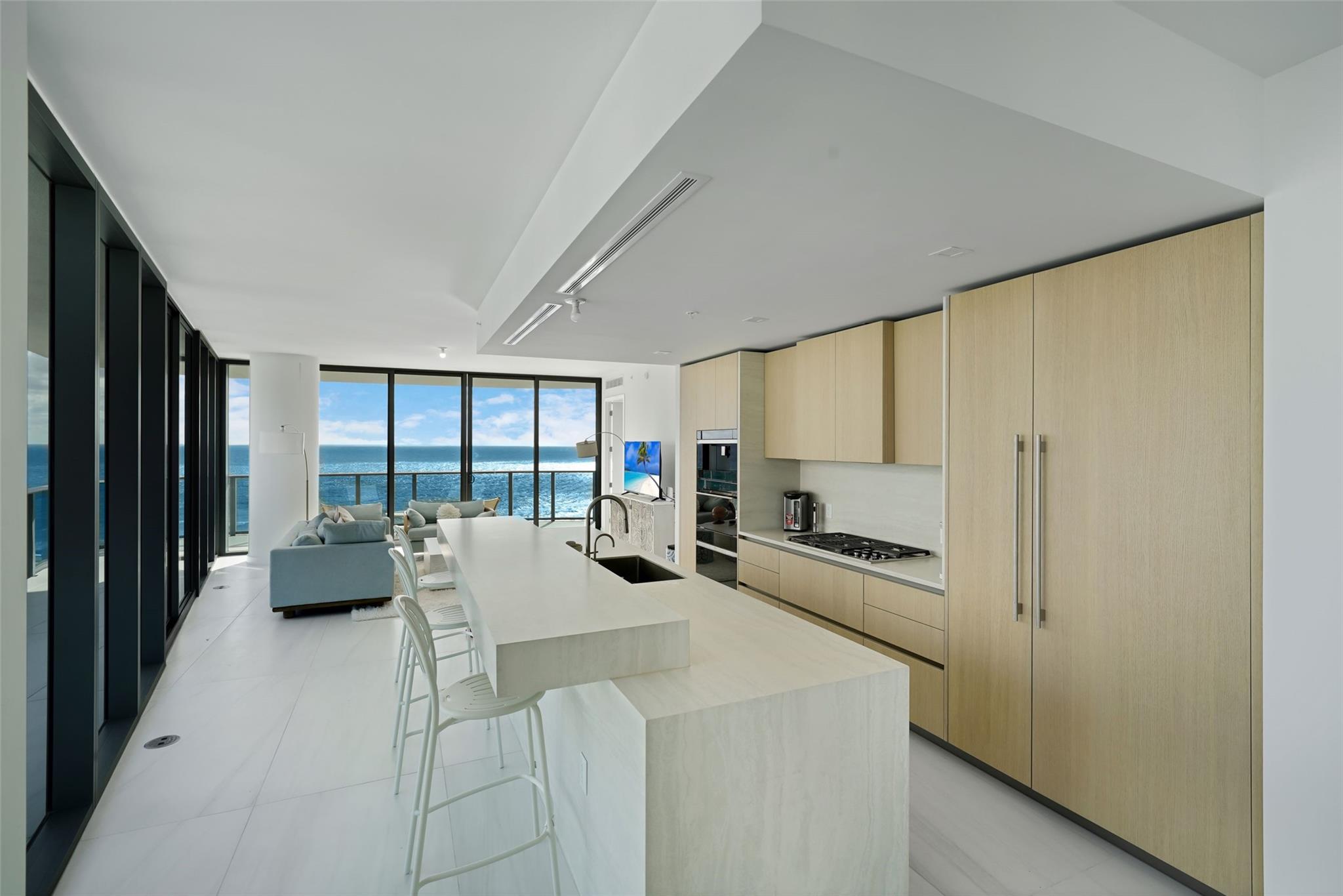 900 N Ocean Blvd 906