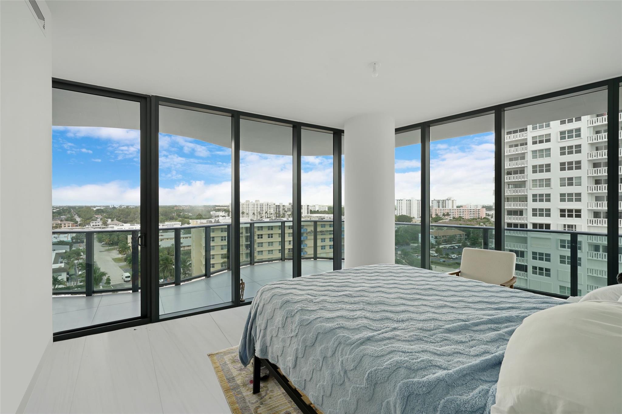 900 N Ocean Blvd 906