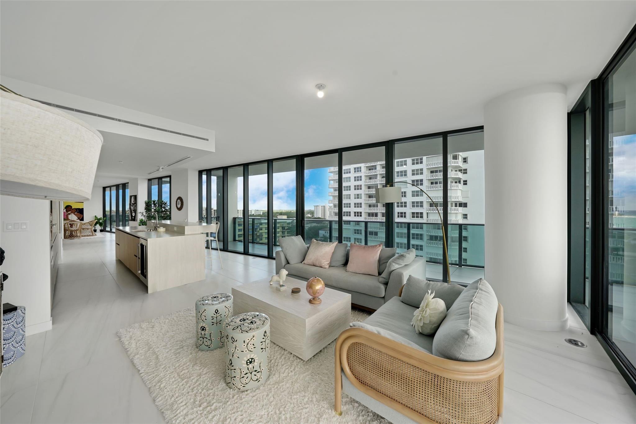 900 N Ocean Blvd 906