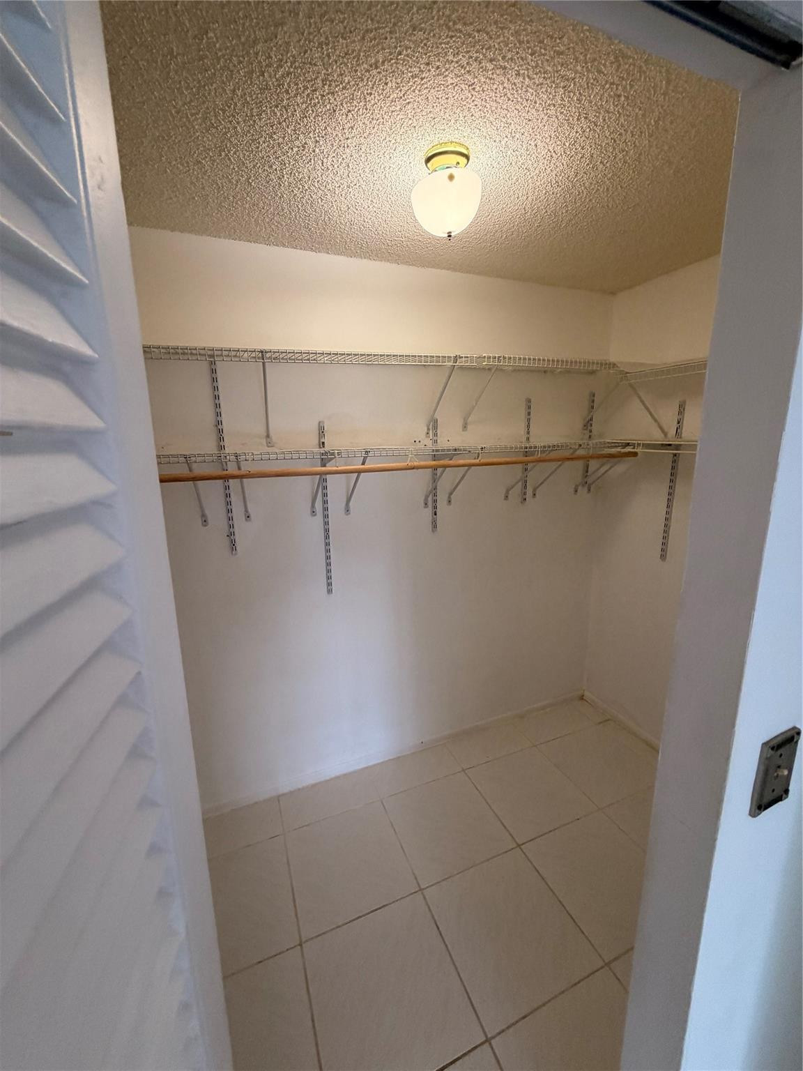 800 Parkview Dr 103