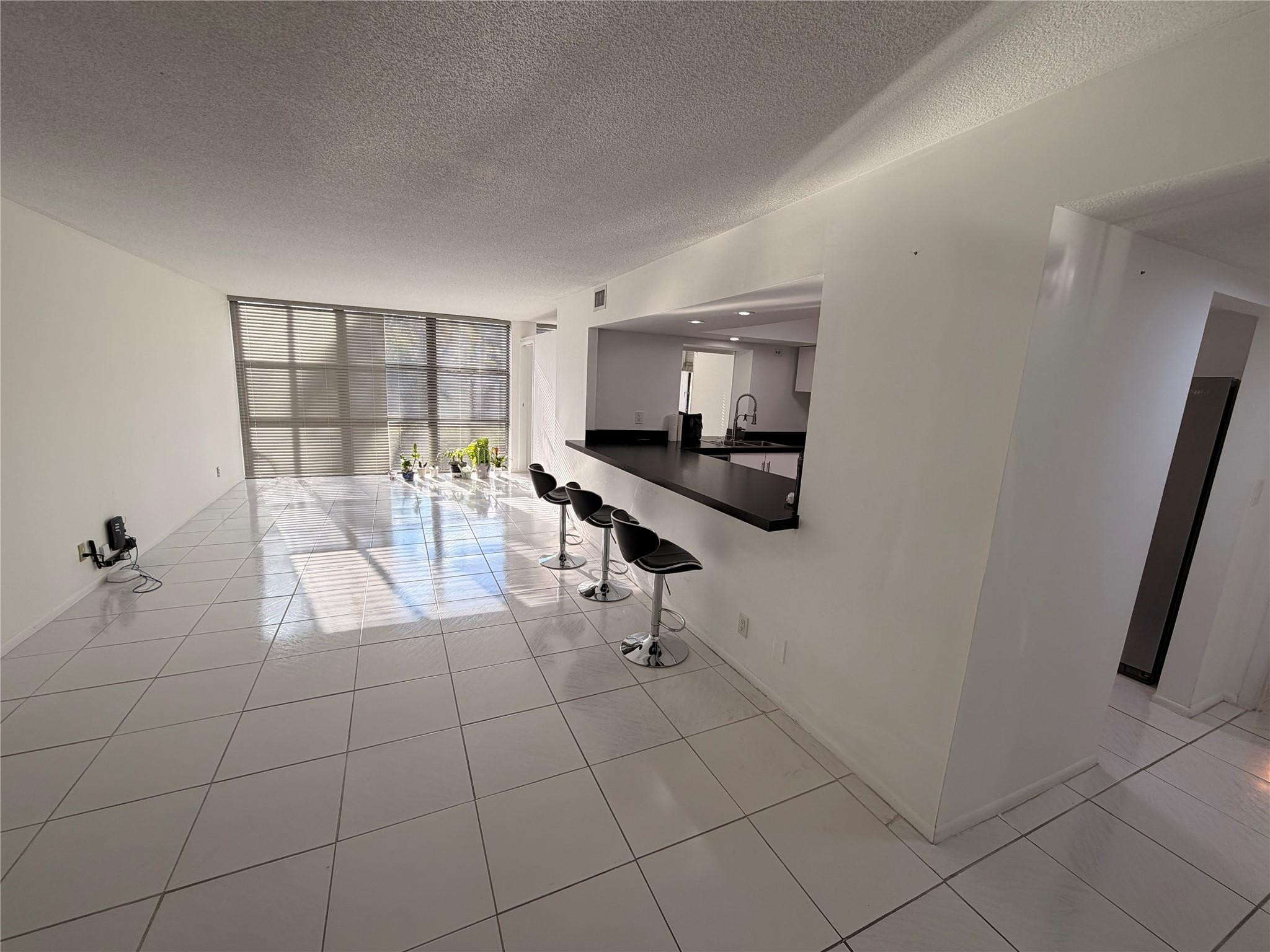 800 Parkview Dr 103