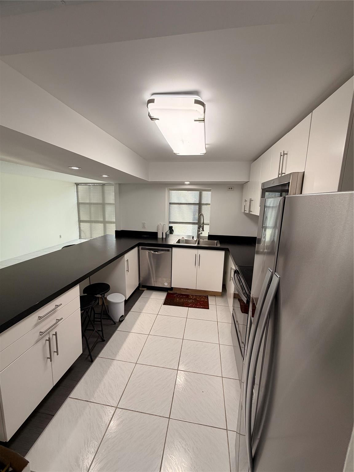 800 Parkview Dr 103