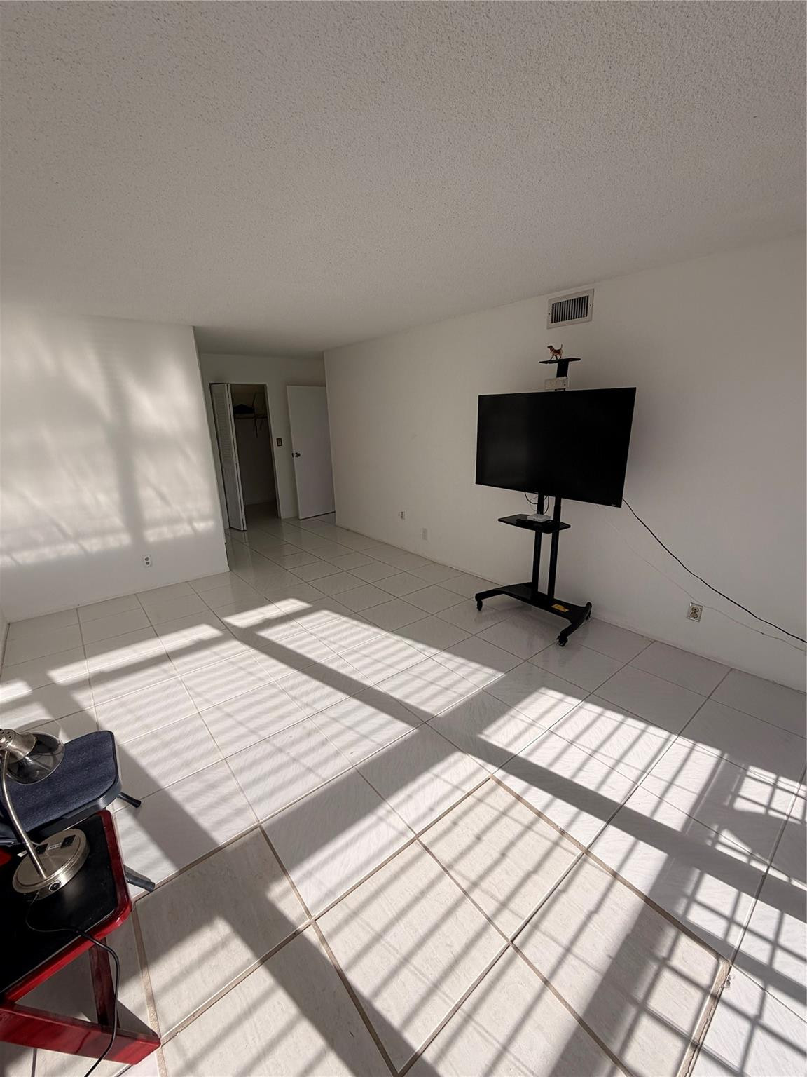 800 Parkview Dr 103