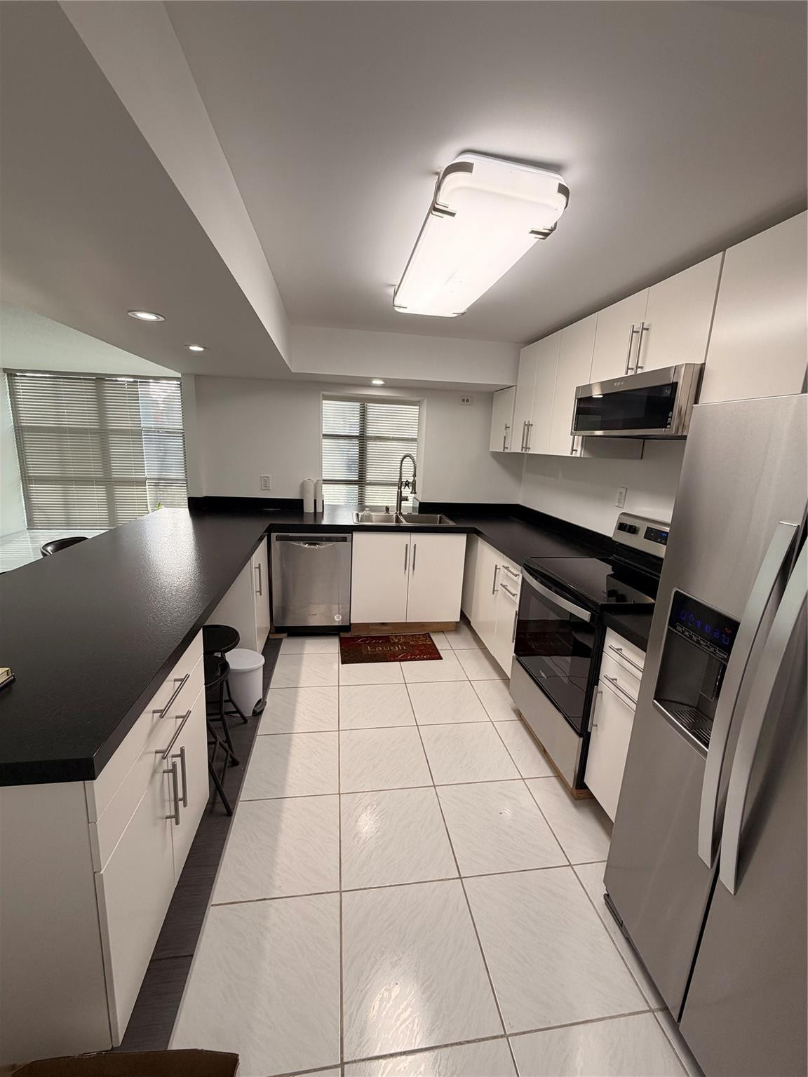 800 Parkview Dr 103