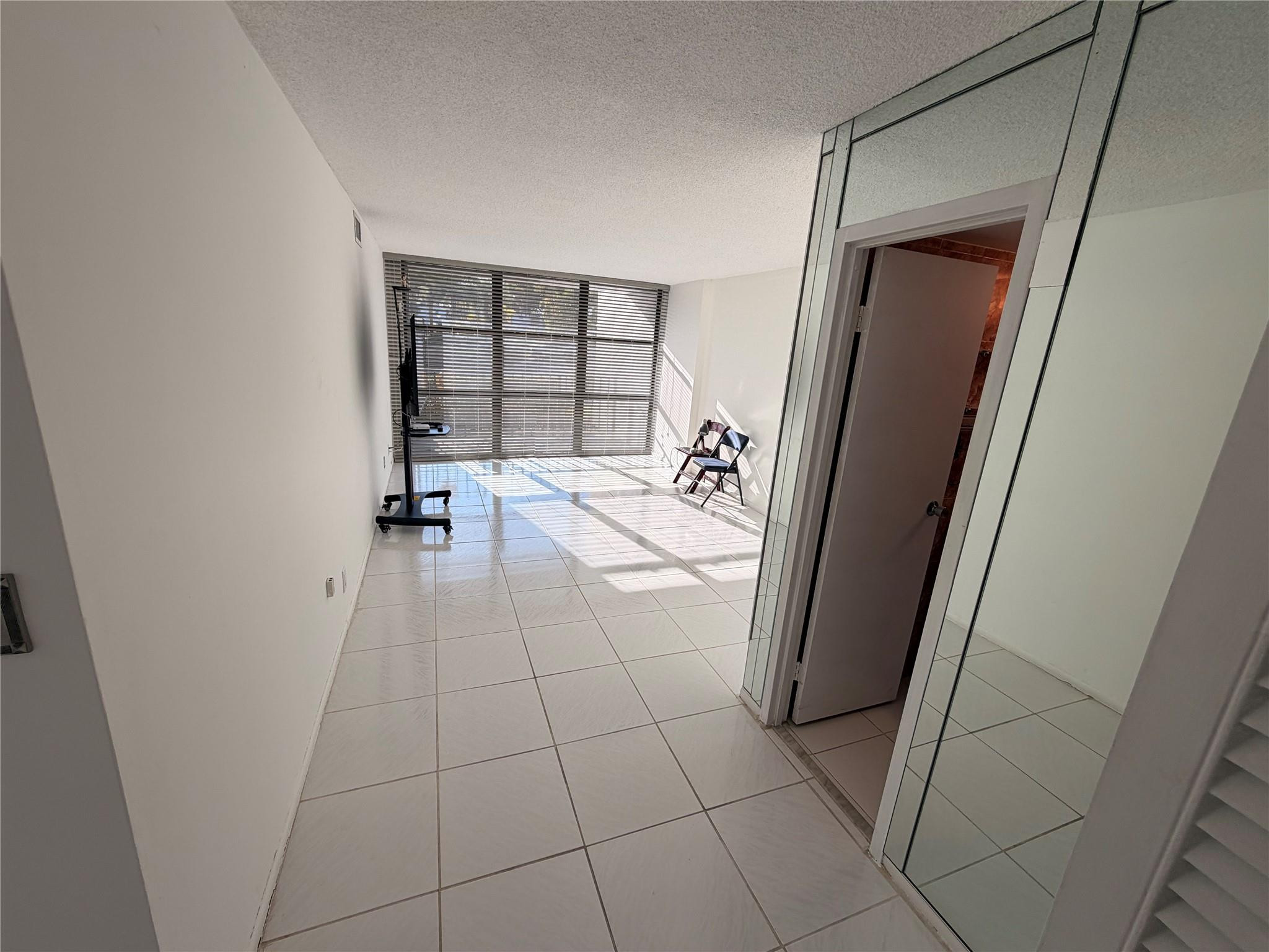 800 Parkview Dr 103