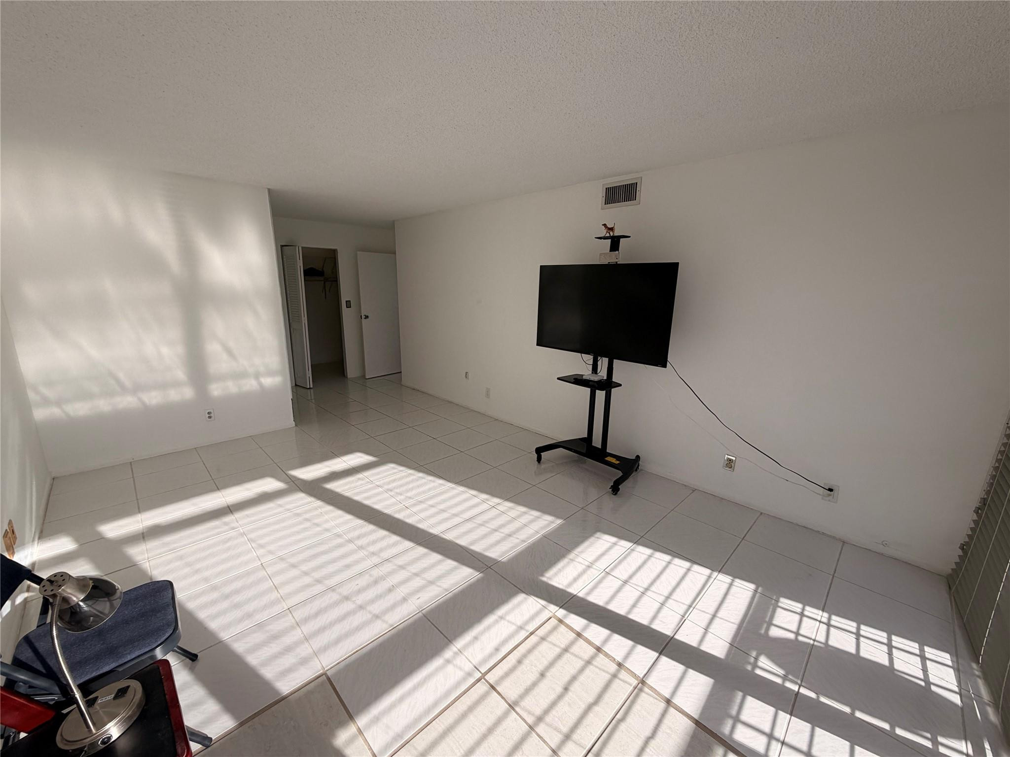800 Parkview Dr 103