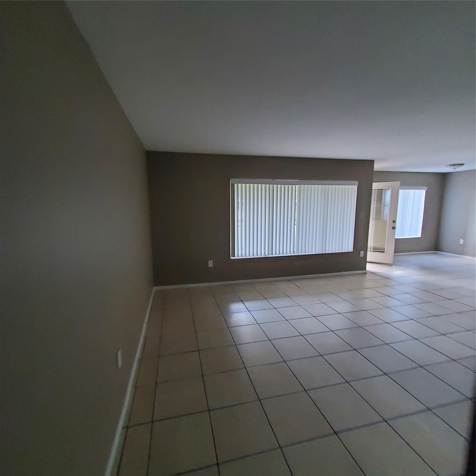 2627 NW 33RD ST 2203