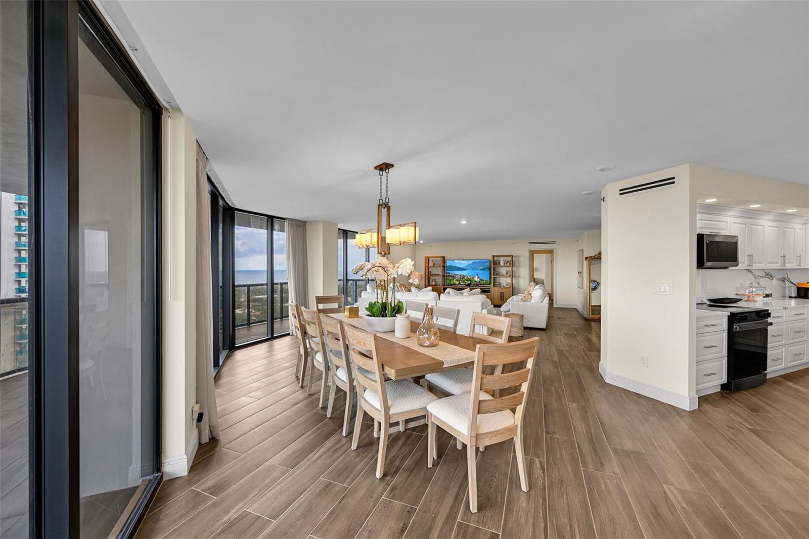 19667 Turnberry Way Unit: 20GR