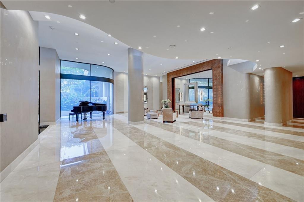 19667 Turnberry Way Unit: 20GR