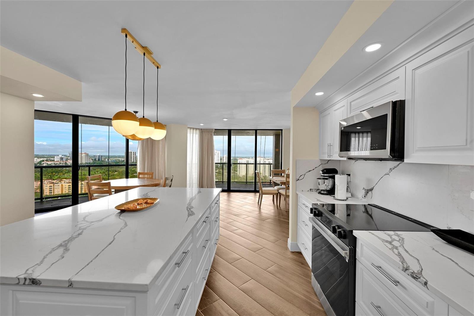 19667 Turnberry Way Unit: 20GR