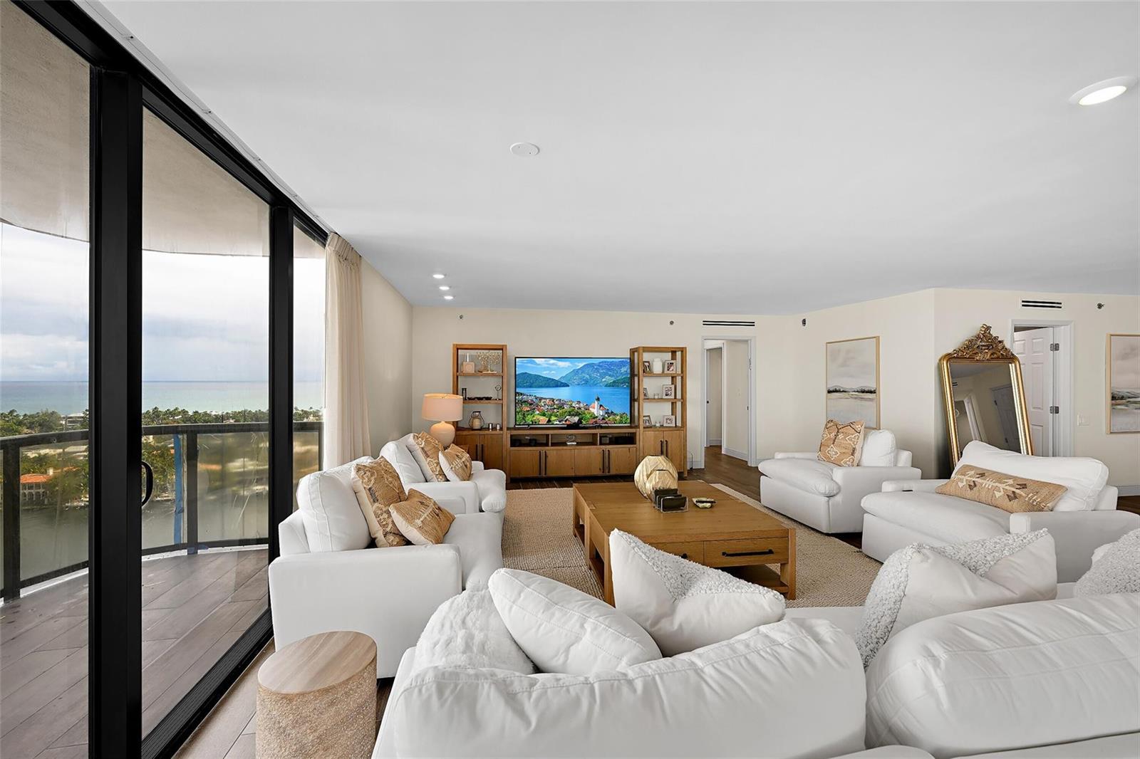 19667 Turnberry Way Unit: 20GR