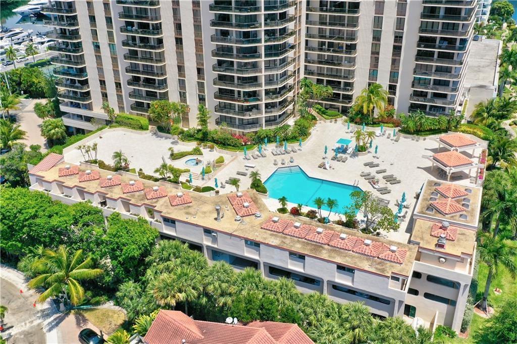 19667 Turnberry Way Unit: 20GR