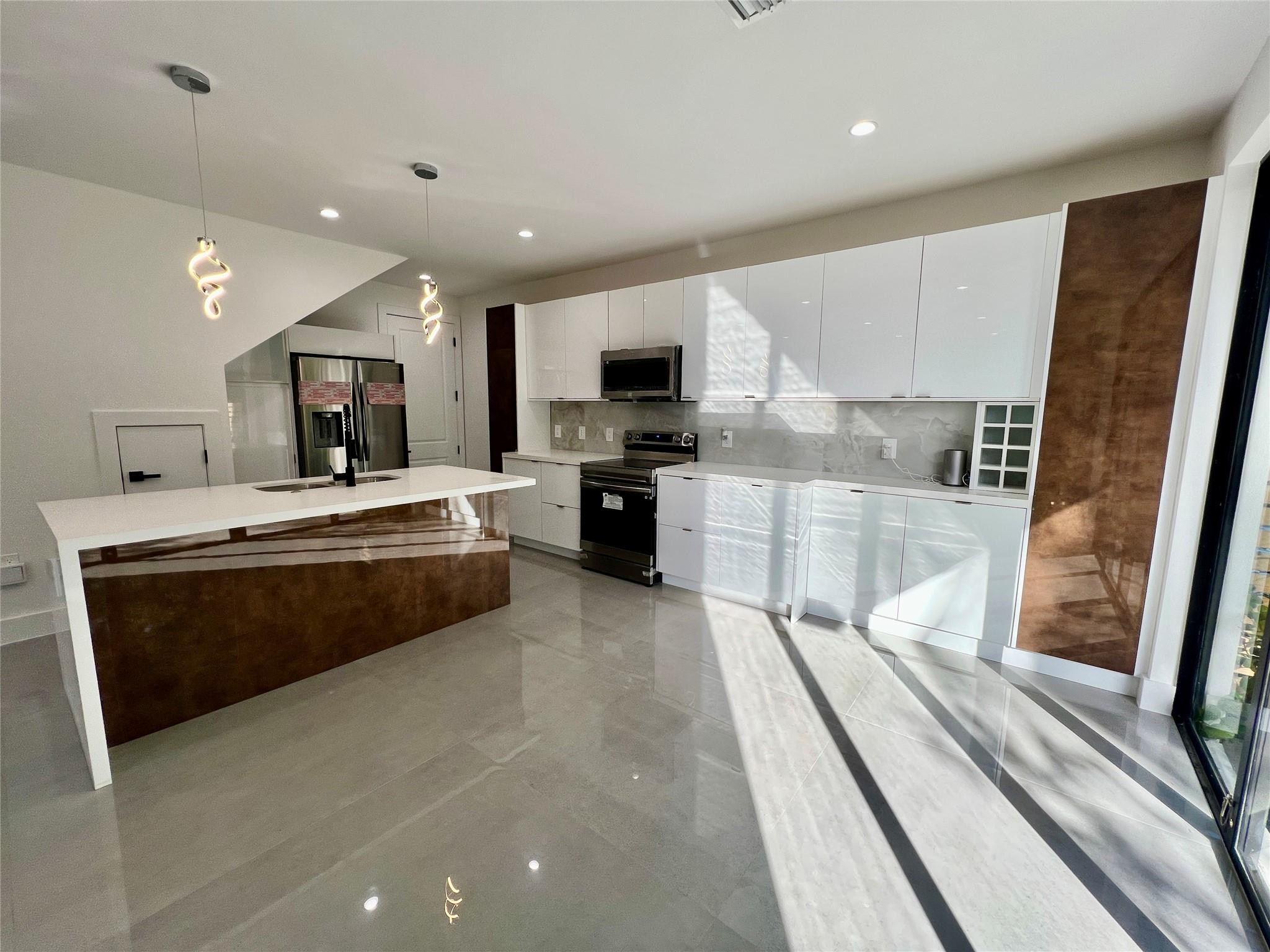 1292 NE 35th Street