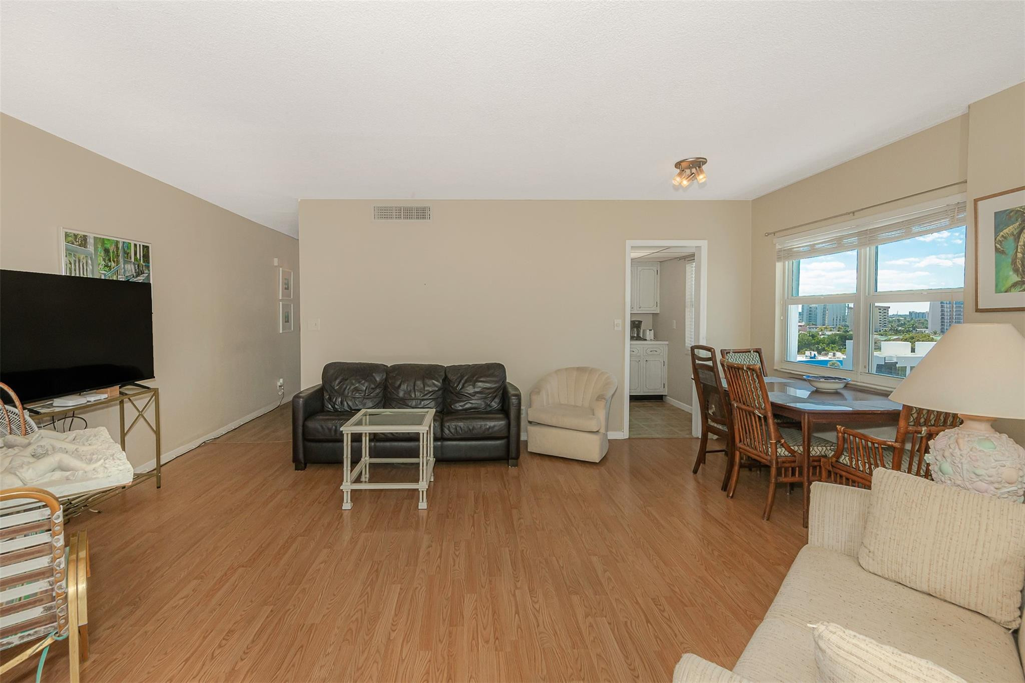 710 N Ocean Boulevard 701