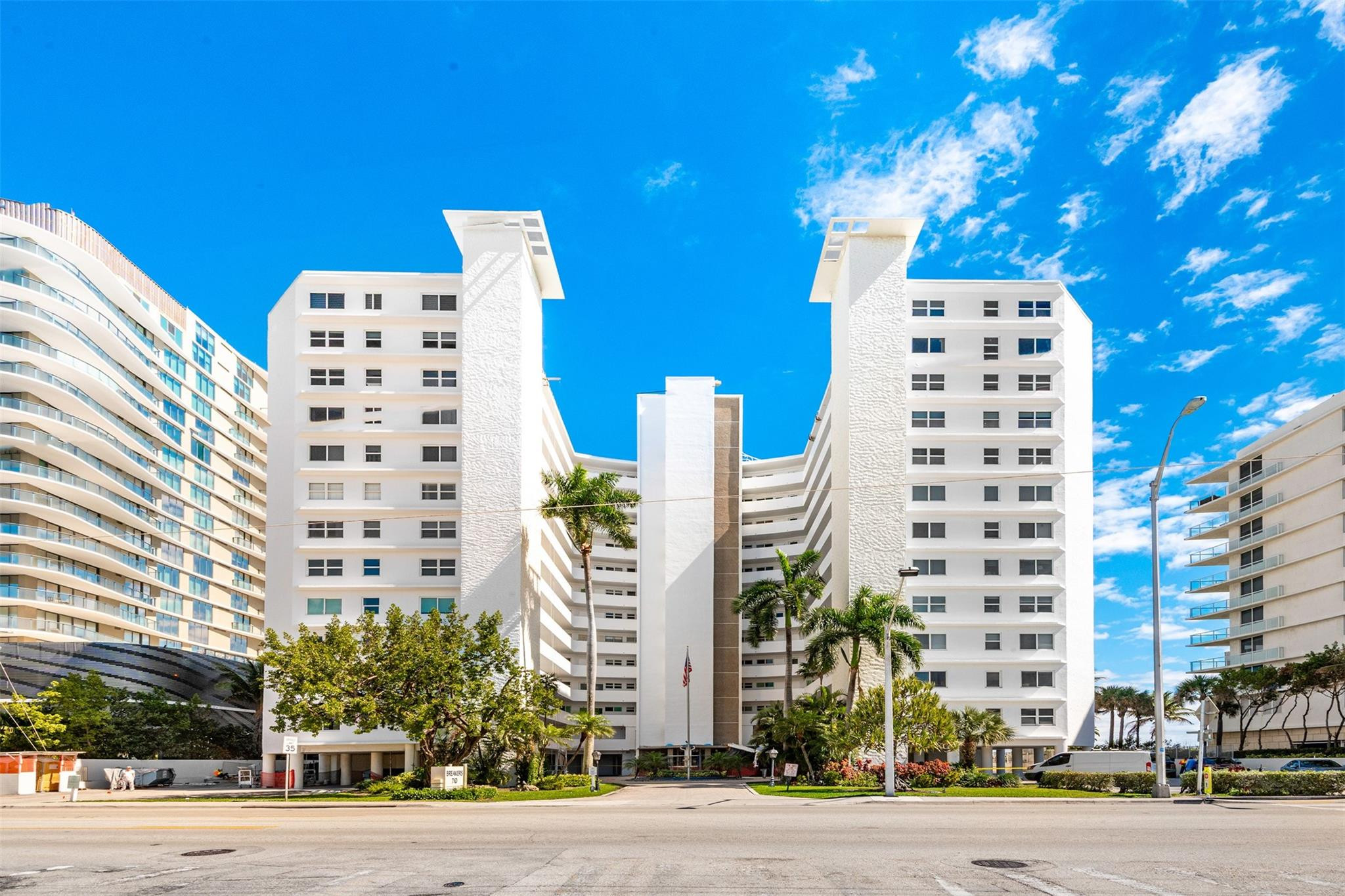 710 N Ocean Boulevard 701