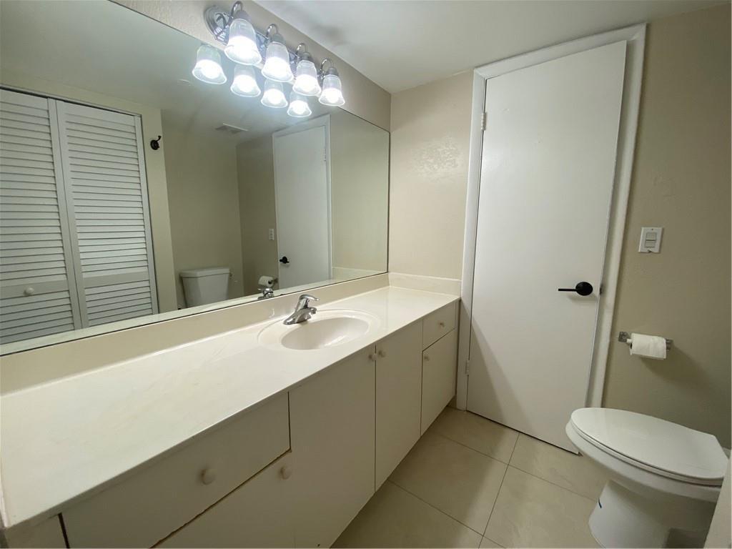4235 N University Drive # 301