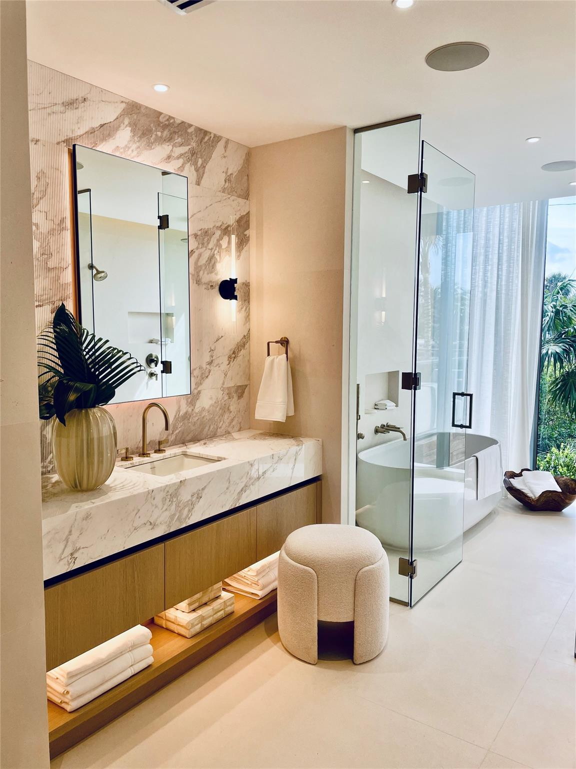 20 N Ocean Boulevard 11A