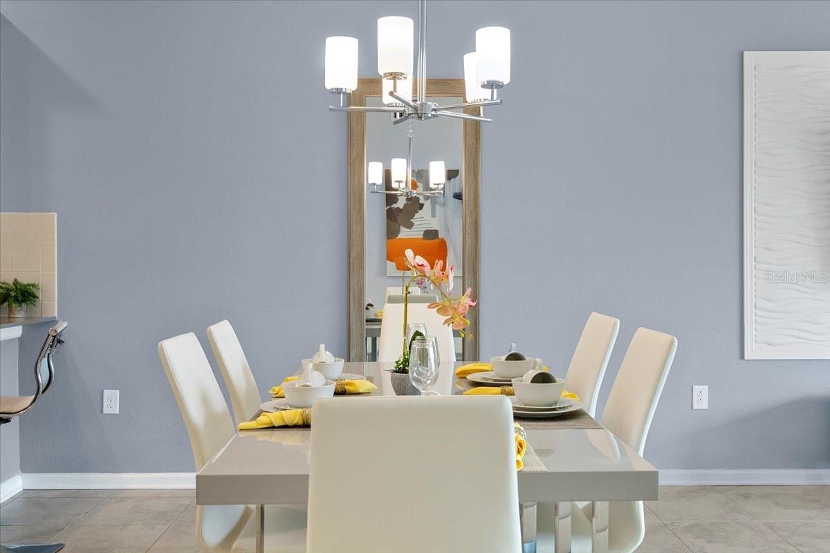 897 OCEAN COURSE AVE #102