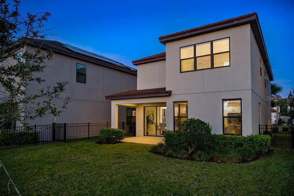 1312 BLUE STEM LN