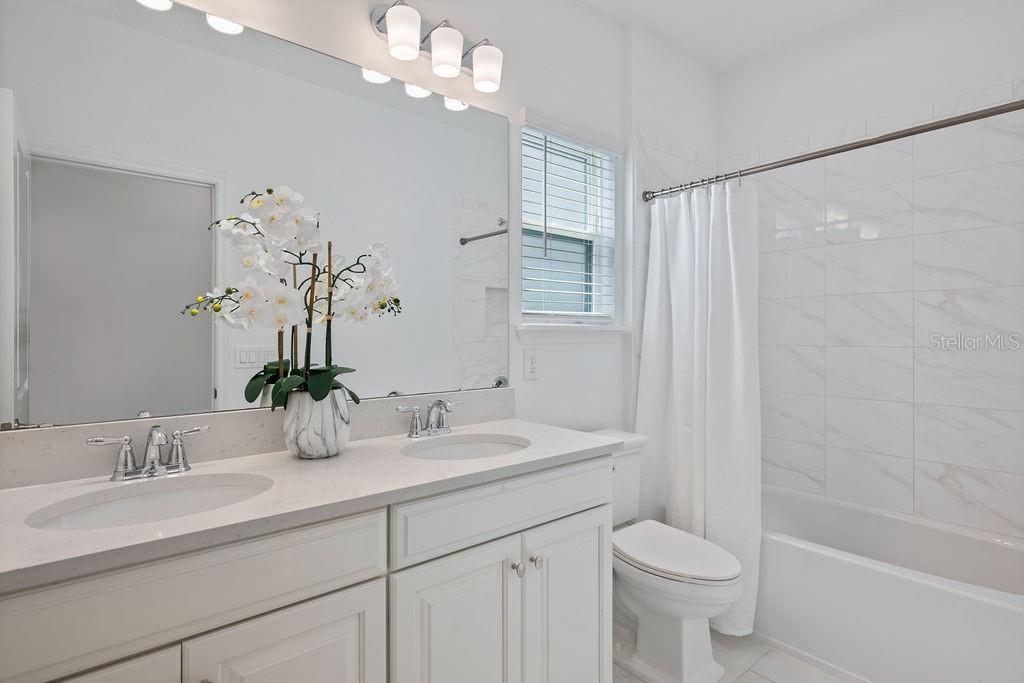 1312 BLUE STEM LN