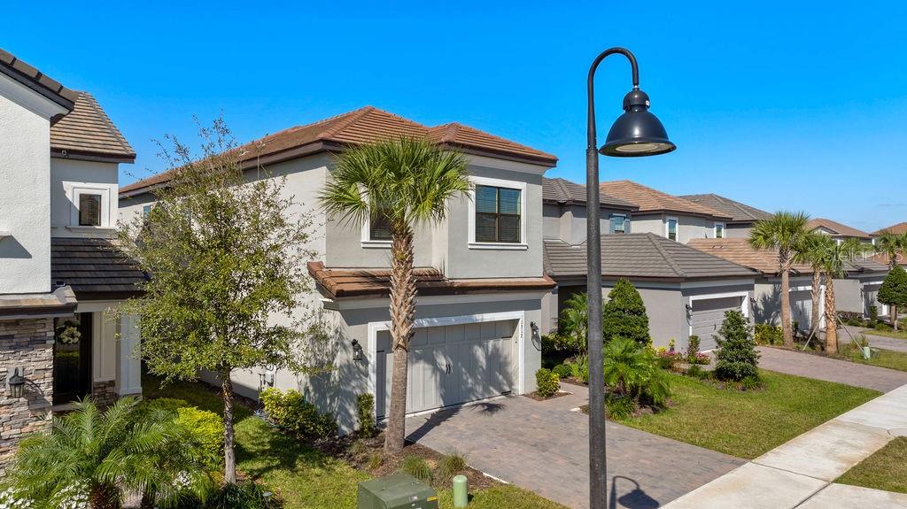 1312 BLUE STEM LN