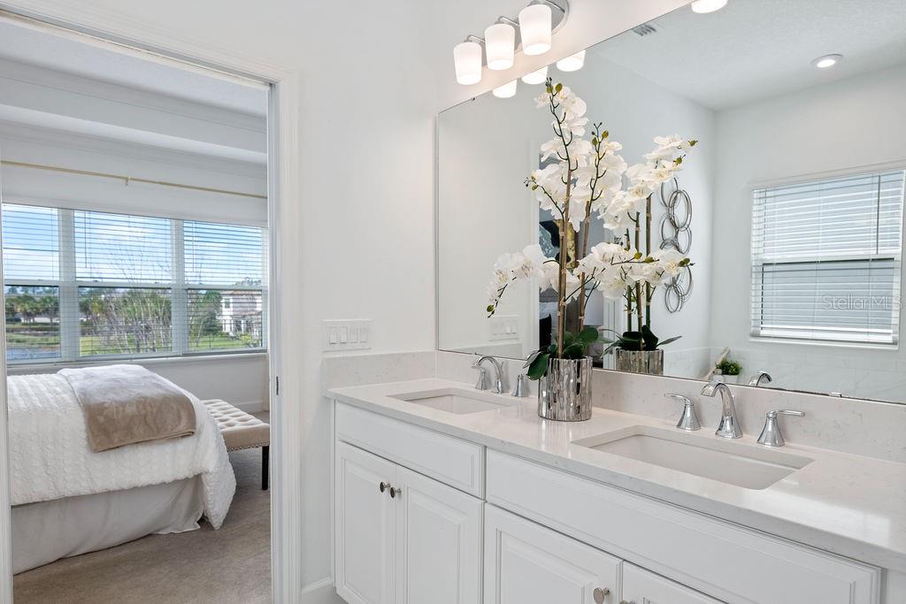 1312 BLUE STEM LN