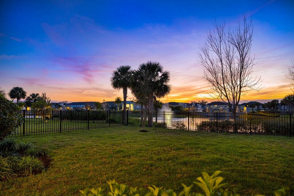 1312 BLUE STEM LN