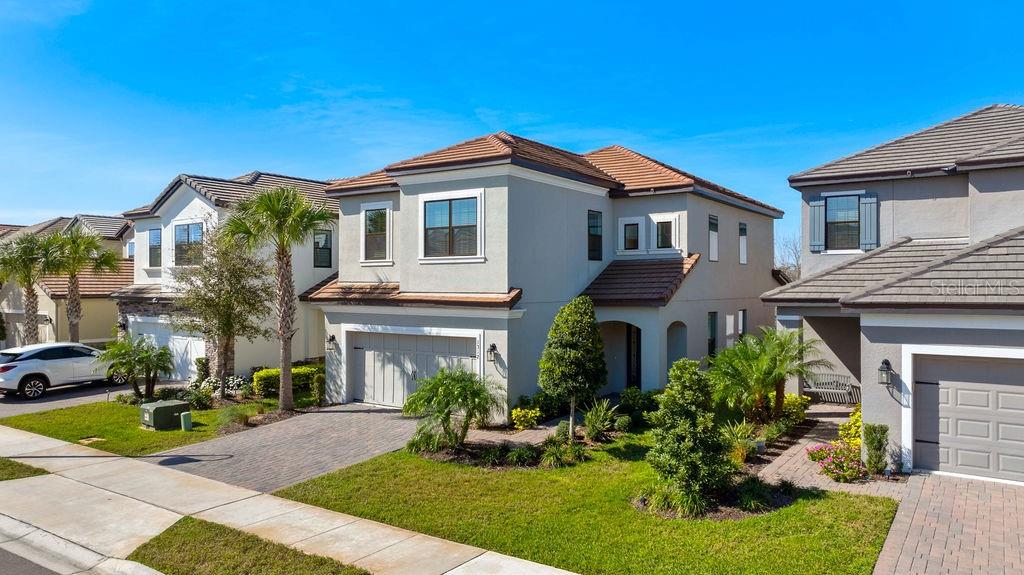 1312 BLUE STEM LN