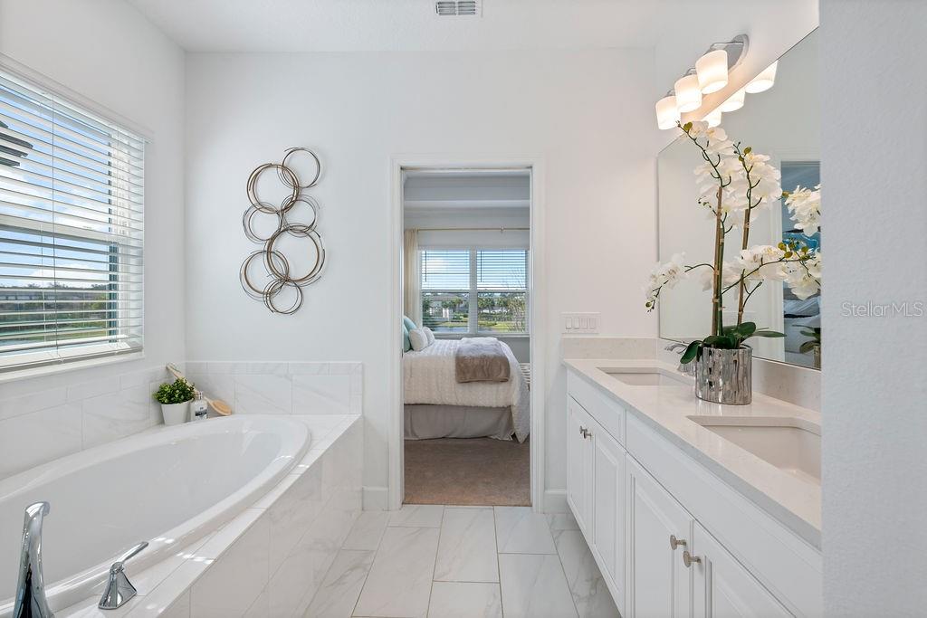 1312 BLUE STEM LN