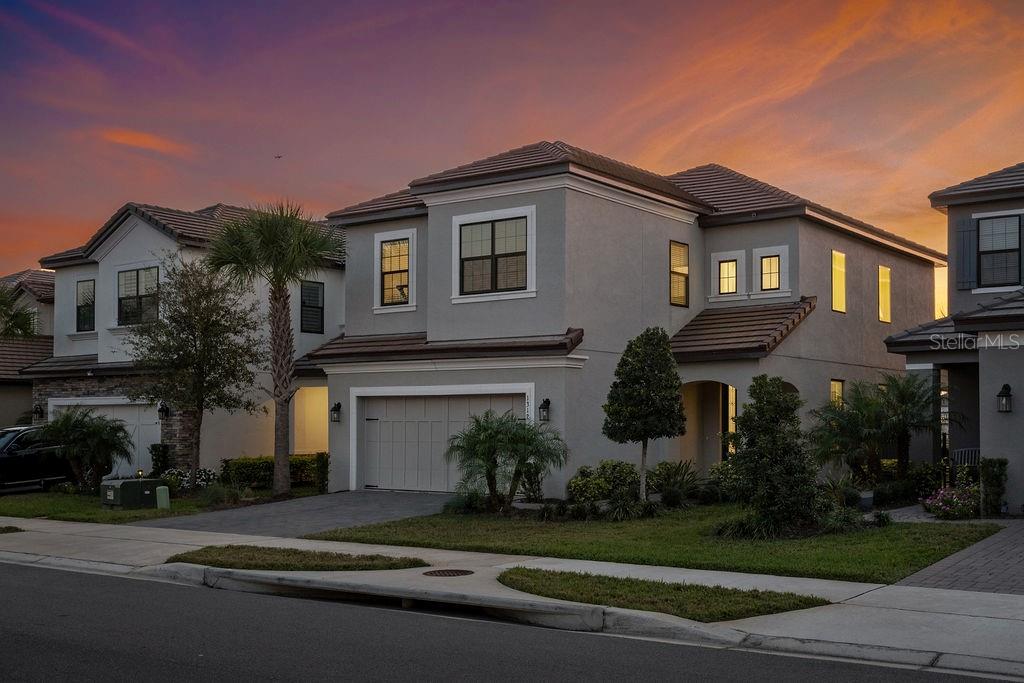 1312 BLUE STEM LN