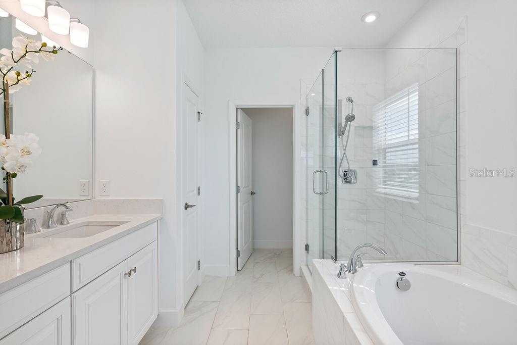 1312 BLUE STEM LN