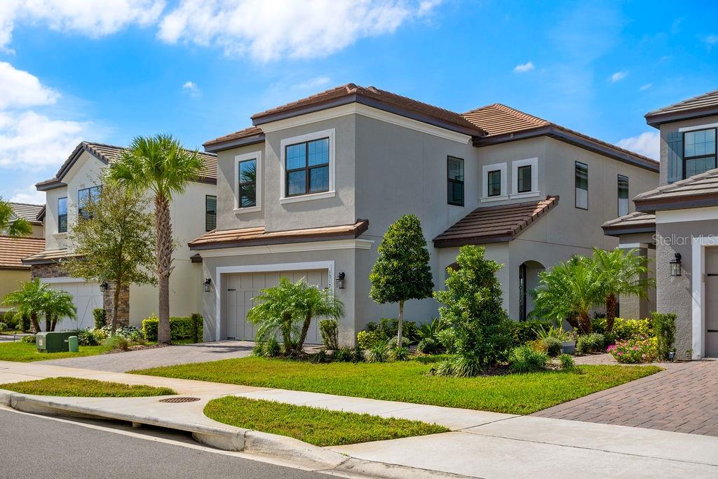 1312 BLUE STEM LN