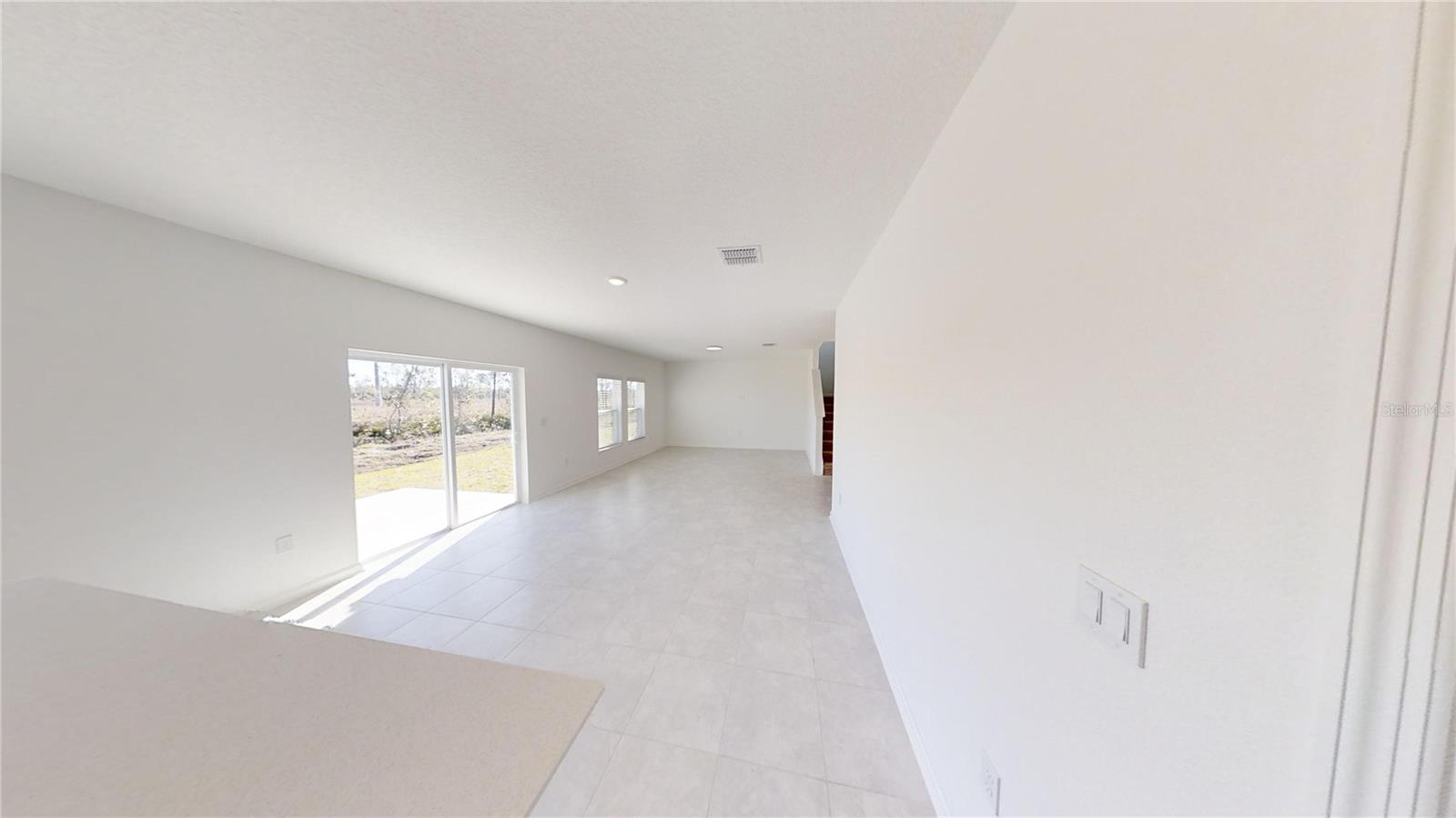 2208 GREEN VALLEY ST