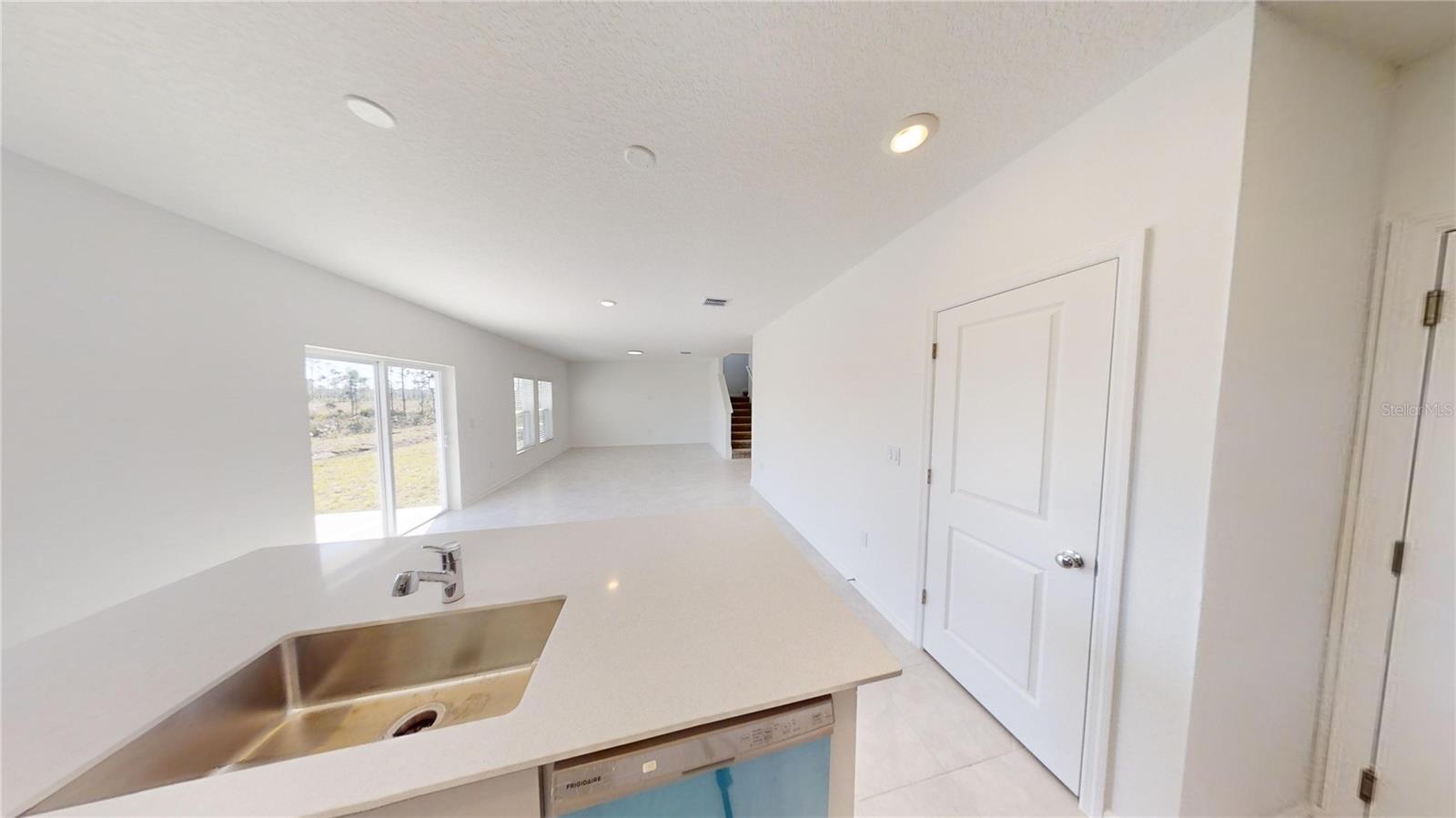 2208 GREEN VALLEY ST