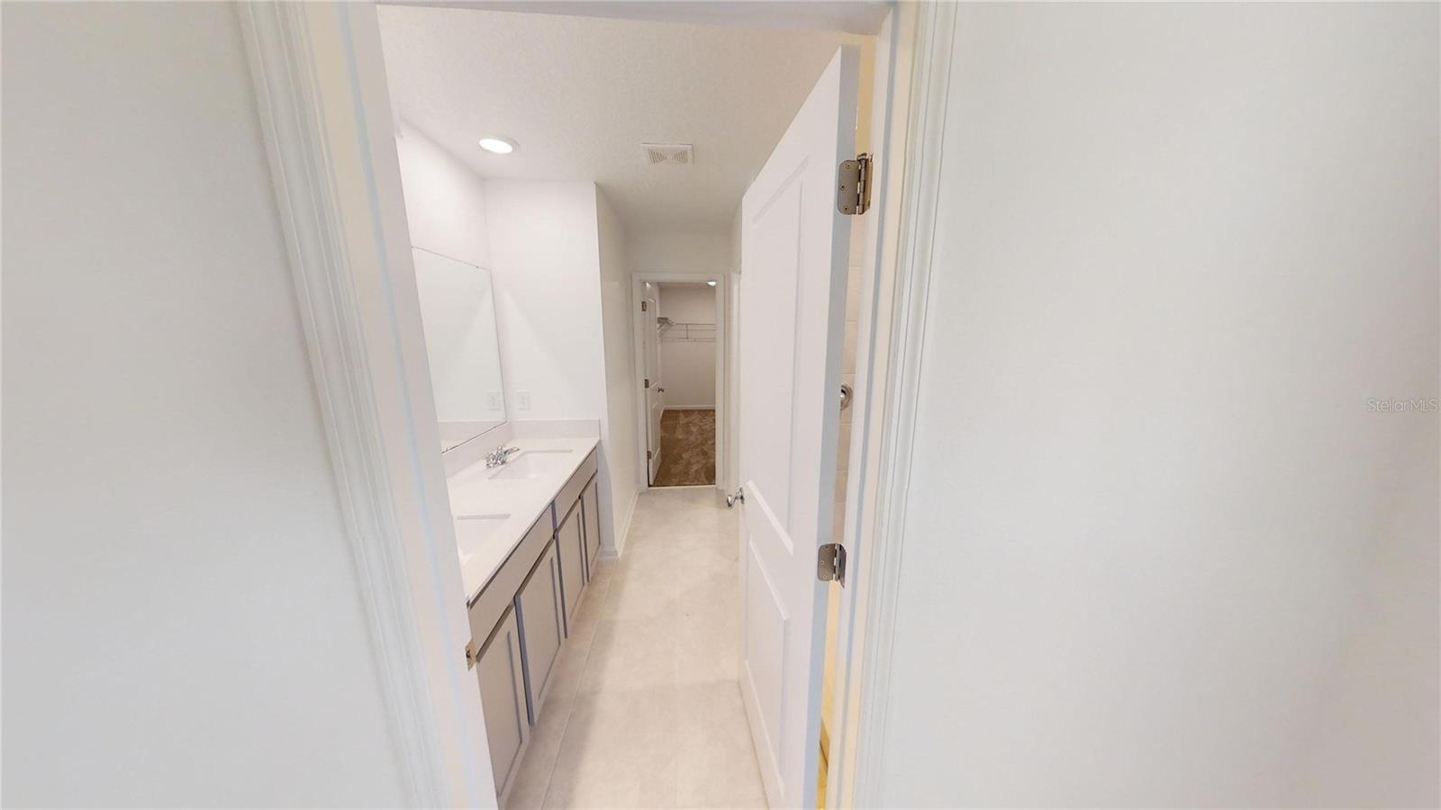 2208 GREEN VALLEY ST